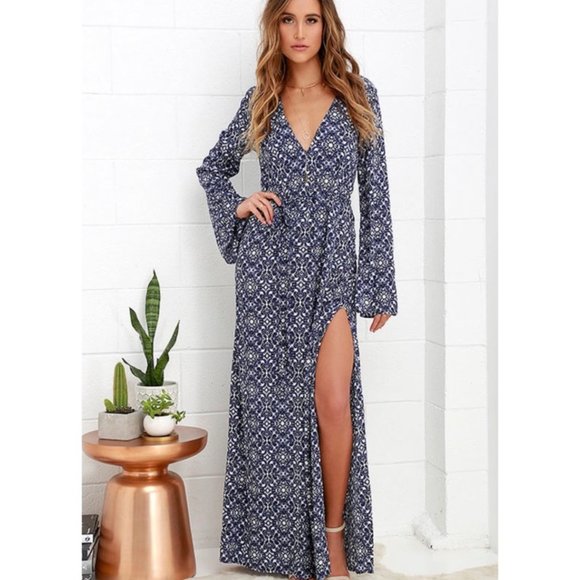 Lulu's Mandala Daydream Blue/White Maxi Dress - Picture 1 of 9